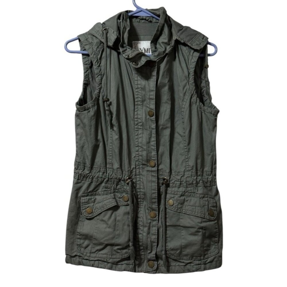 YMI Green Cargo Vest  Style V1237 Size Medium Camo Pockets‎ Zip Pockets Hooded